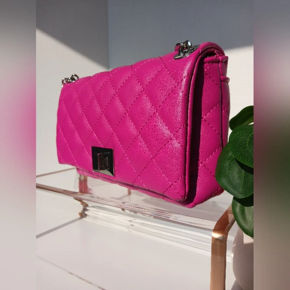 NWT INC - Quilted Crossbody Bag - Picture 3 of 16